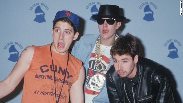 Adam Horovitz, Mike Diamond y Adam Yauch de los Beastie Boys.  (Foto de Ron Galella, Ltd./WireImage)