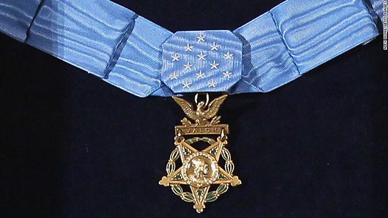 4 名誉勲章を授与されるベトナムの退役軍人