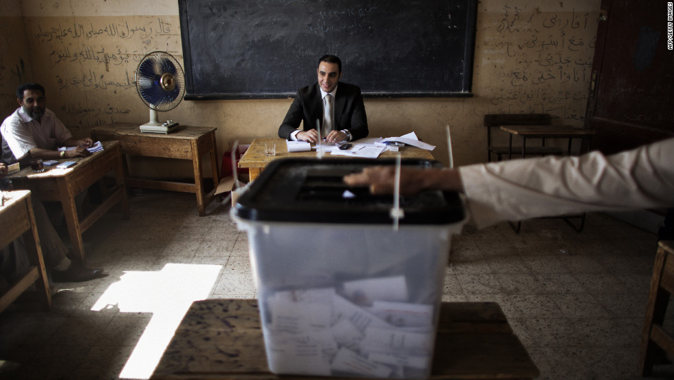 Electoral officials monitor voting in Namul, a village north of Cairo, on Thursday, May 24, the second and final day of voting in Egypt&#39;s historic presidential election. Egypt is holding its first presidential election since last year&#39;s toppling of Hosni Mubarak, part of the wave of Arab Spring uprisings.