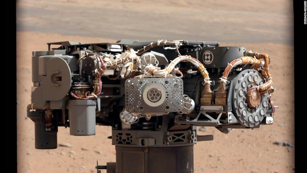 Researchers used the Curiosity rover&#39;s mast camera to take a photo of the Alpha Particle X-Ray Spectrometer. The image was used to see whether it had been caked in dust during the landing. 