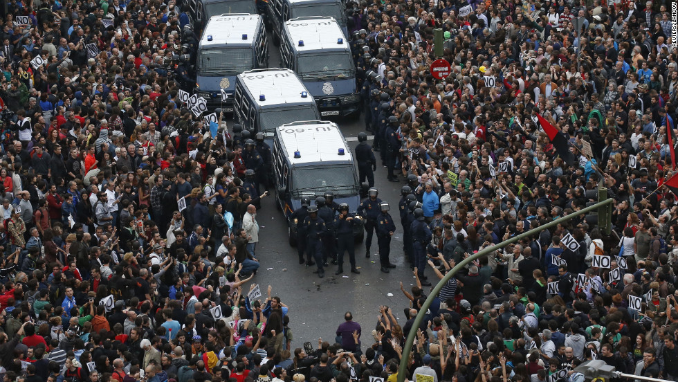 Protesters, police clash in Madrid CNN