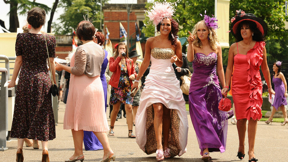 Ladies at Britain&#39;s Royal Ascot tend to have a more flamboyant style than their counterparts across The Channel. &quot;French dressing is less spectacular,&quot; says Arc spokesman Julien Pescatore.