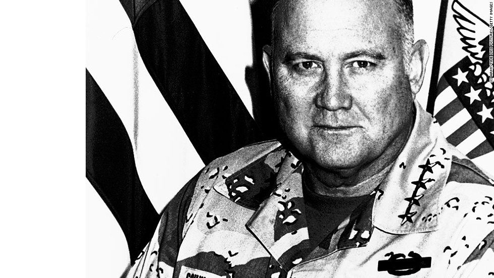 Stormin Norman Schwarzkopf Lauded Gulf War Commander Dies Cnn