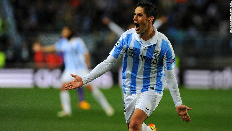 Just two minutes before the break, Malaga made the breakthrough when talented midfielder Isco collected Manuel Iturra&#39;s pass and fired an unstoppable effort into the top corner.