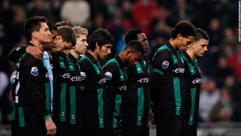 A minute&#39;s silence is usually held before kick off as a mark of respect for well-known sporting figures, or during moments of national tragedy and reflection. Here a Dutch league club observe a minute&#39;s silence to honor an amateur linesman who had died after being attacked during a youth match. The death had shocked the Netherlands and made headlines across the world. 