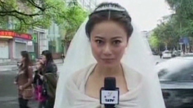 idesk mohr china quake bride reporter_00004321.jpg