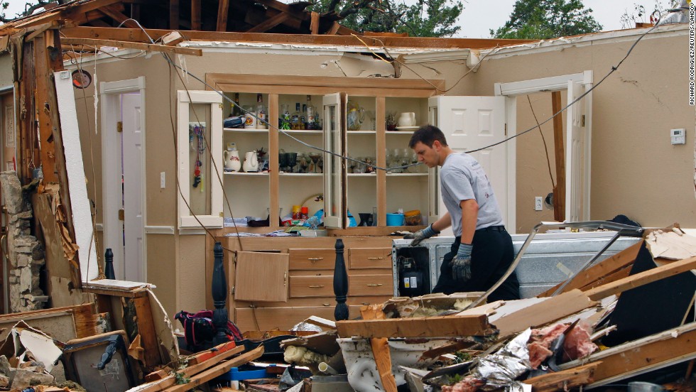 Tornadoes Hit North Texas 6 Dead Cnn