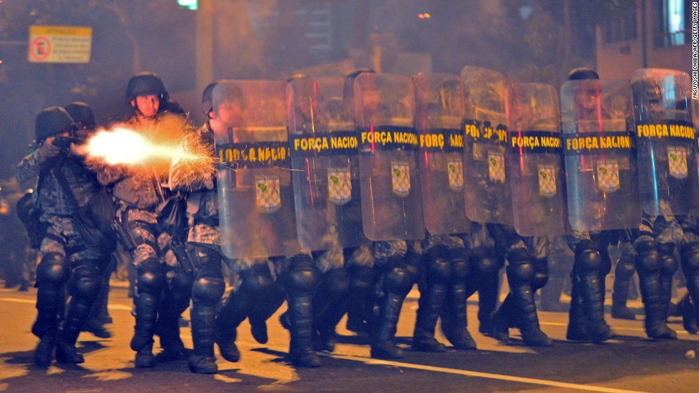 But the build up to the final was marred by clashes between protesters and police in the streets near the Maracana.