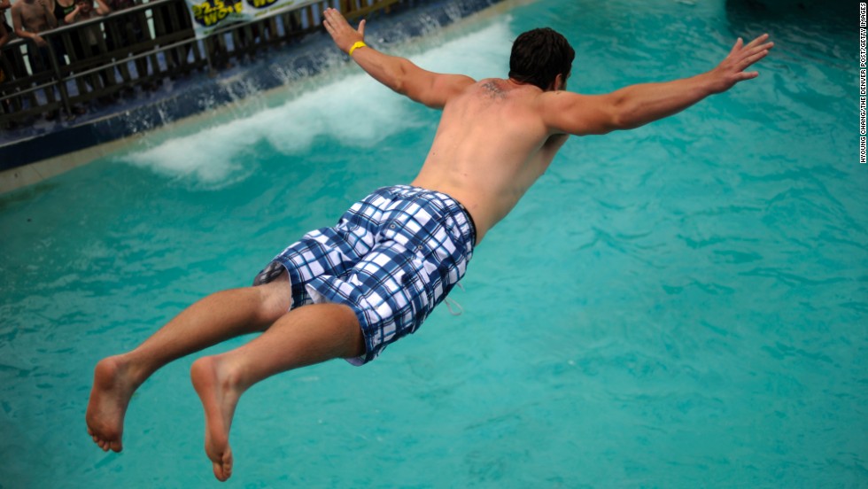 Guy Splits His Face In Half Jumping Into Water Video