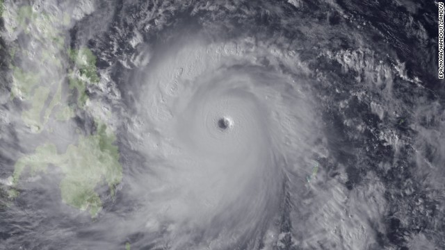 Super Typhoon Haiyan makes landfall