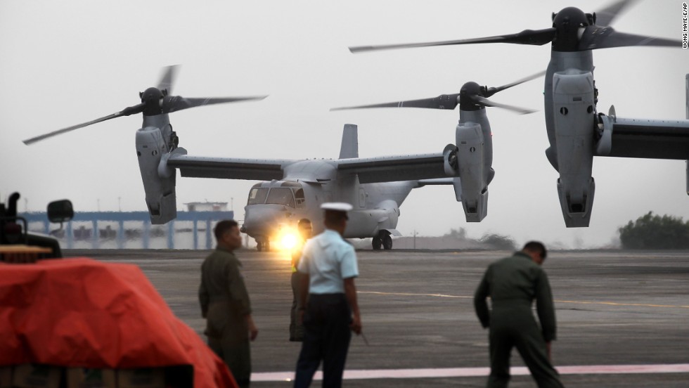 U.S. Marine Corps Osprey aircraft arrive at Manila&#39;s Villamor Airbase to deliver humanitarian aid on November 11.
