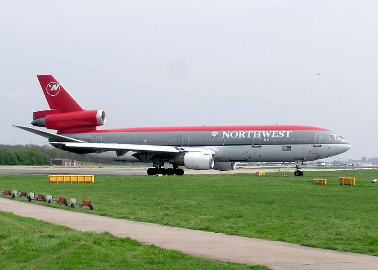 Northwest Airlines DC-9-3" x 3" sticker 