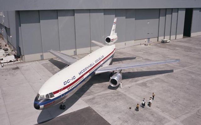 Final Boarding Mcdonnell Douglas Dc 10 Makes Last Passenger