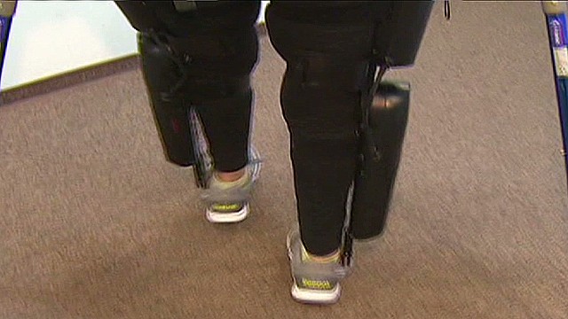 cnnee clix paralimpic walks again _00030026.jpg