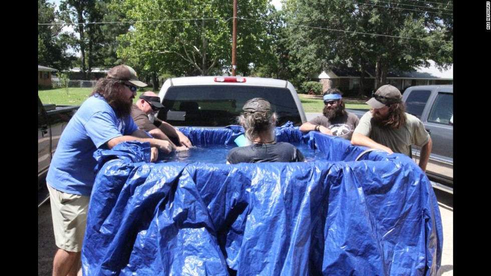 In a &quot;Duck Dynasty&quot; episode where the office air conditioning broke, Si tries to beat the heat by creating a pool in the back of his pickup truck.