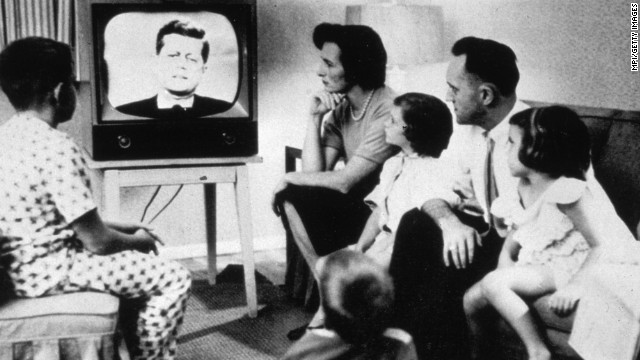 circa 1962:  A family watching President John Kennedy on television.  (Photo by MPI/Getty Images)