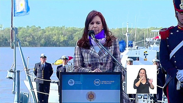 cnnee sarmenti argentina negotiating debt_00001008.jpg