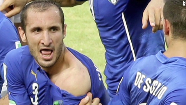 world cup evander holifield on Luis Suarez biting incident_00015615.jpg