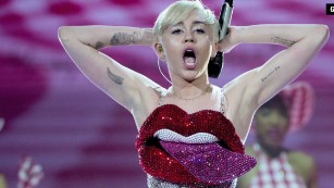 Miley Cyrus Flaming Lips Planning Naked Concert CNN