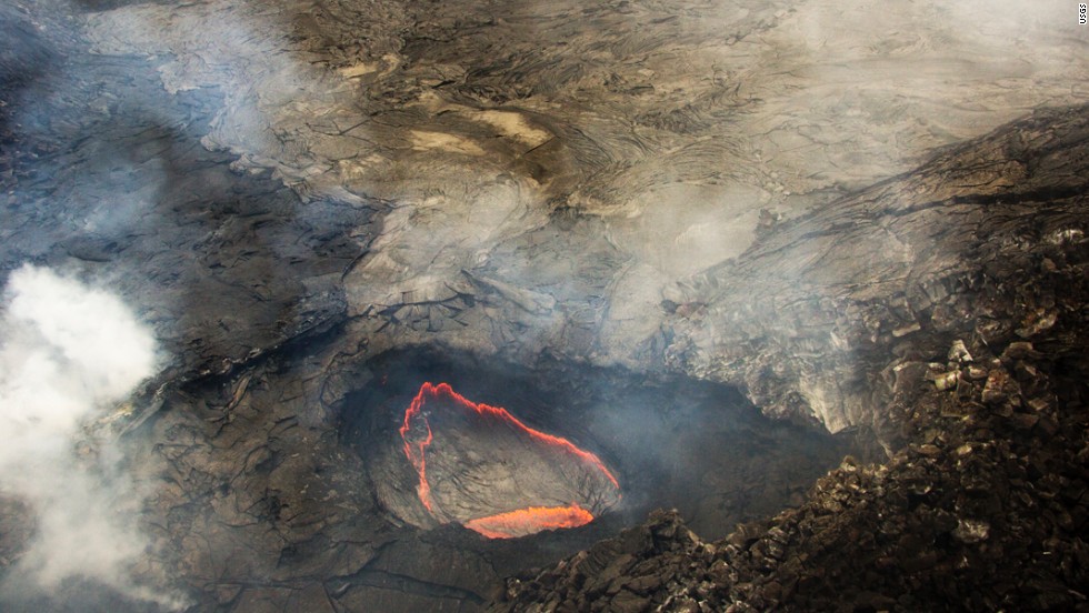 Lava Flow Advances On Hawaii Town Evacuations Possible Cnn