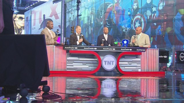 Nba On Tnt Times Square Takeover Cnn Video