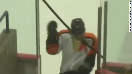 worldsport hockey player hits himself_00000620.jpg