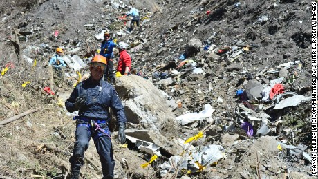 In this handout image provided by French Interior Ministry, the Rescue workers and gendarmerie continue their search operation near the site of the Germanwings plane crash near the French Alps on March 26, 2015 in La Seyne les Alpes, France. Germanwings flight 4U9525 from Barcelona to Duesseldorf has crashed in Southern French Alps. All 150 passengers and crew are thought to have died. (Photo by Francis Pellier MI DICOM/Ministere de l'Interieur/Getty Images)
