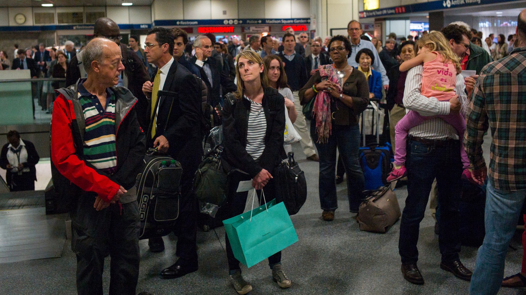 luggage allowed on amtrak