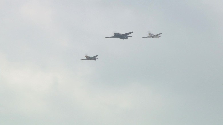 World War II Planes Flyover Washington Monuments - CNNPolitics