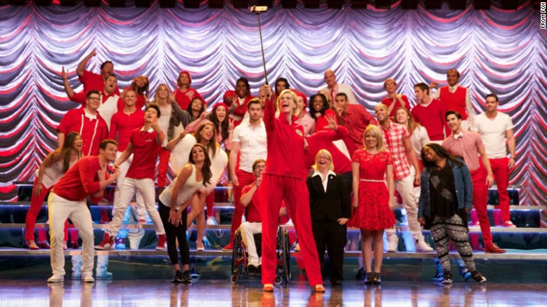 'Glee' cast will reunite to honor LGBTQ teens at the GLAAD Media Awards