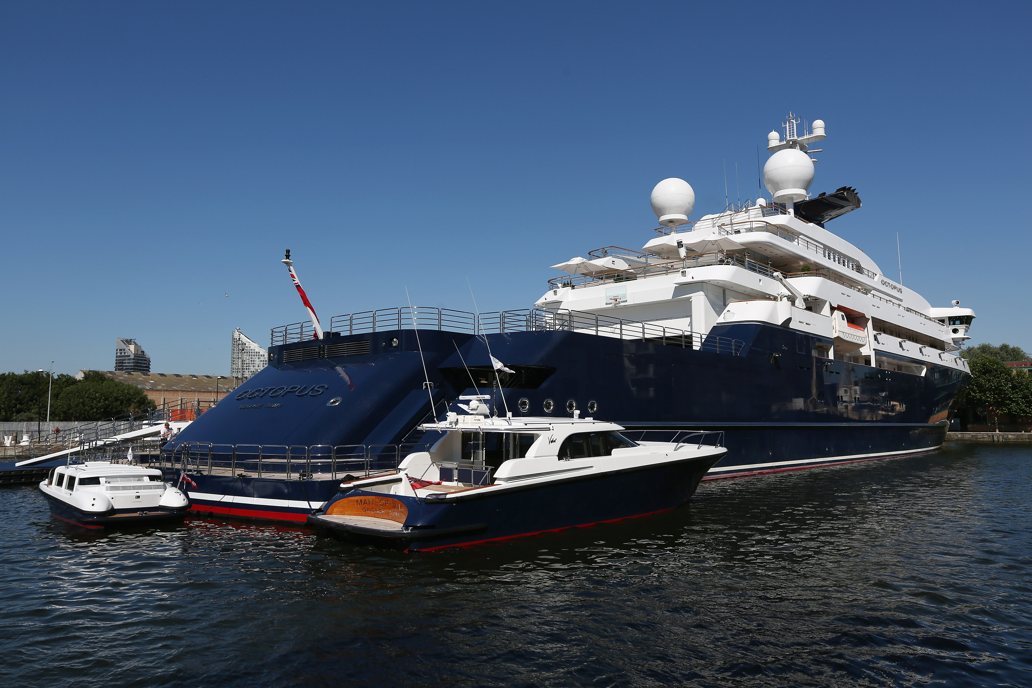 You Can Now Buy Paul Allen S Yacht If You Have 326