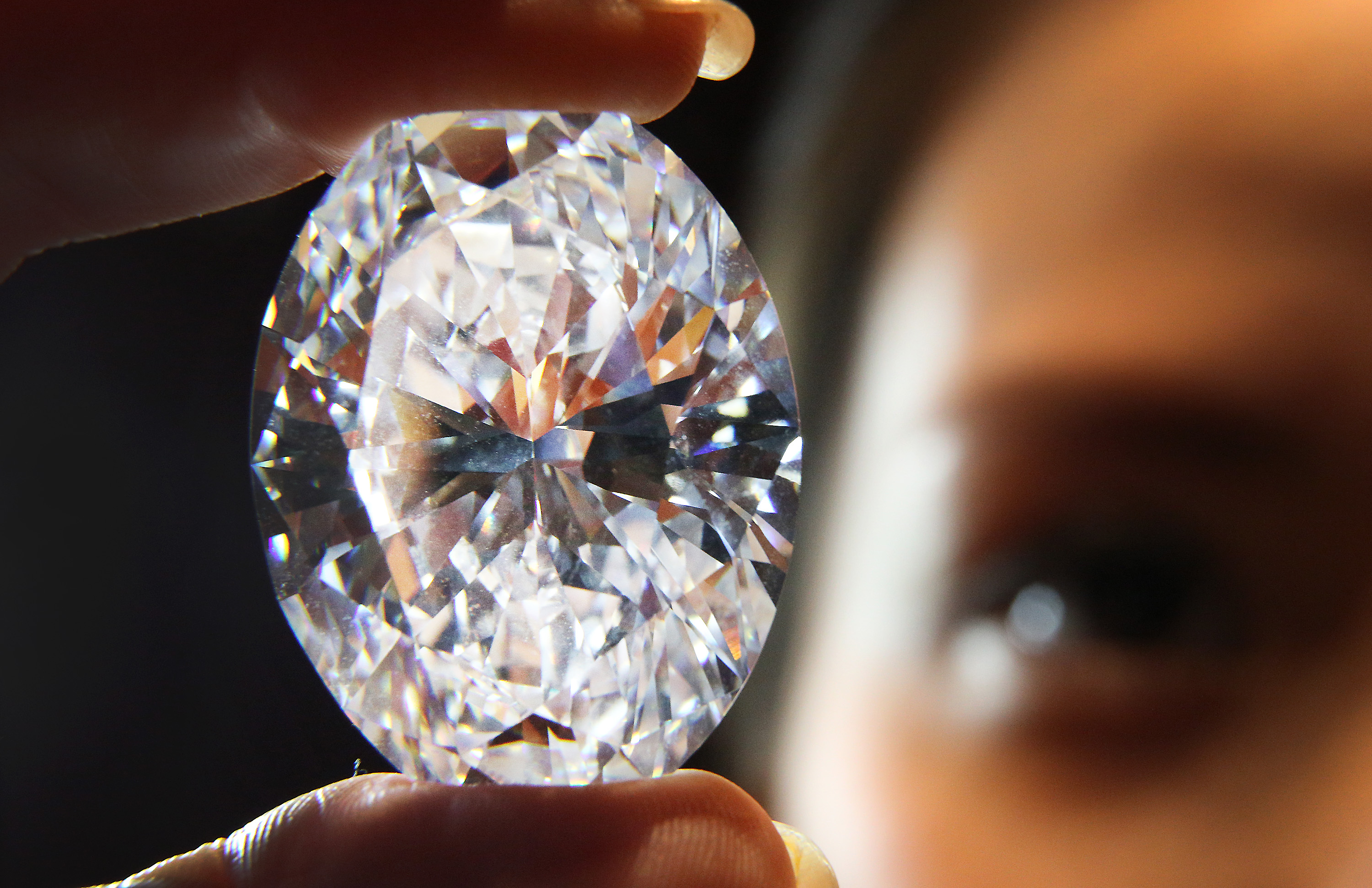 World's most expensive diamond goes for. pound of diamond worth. 