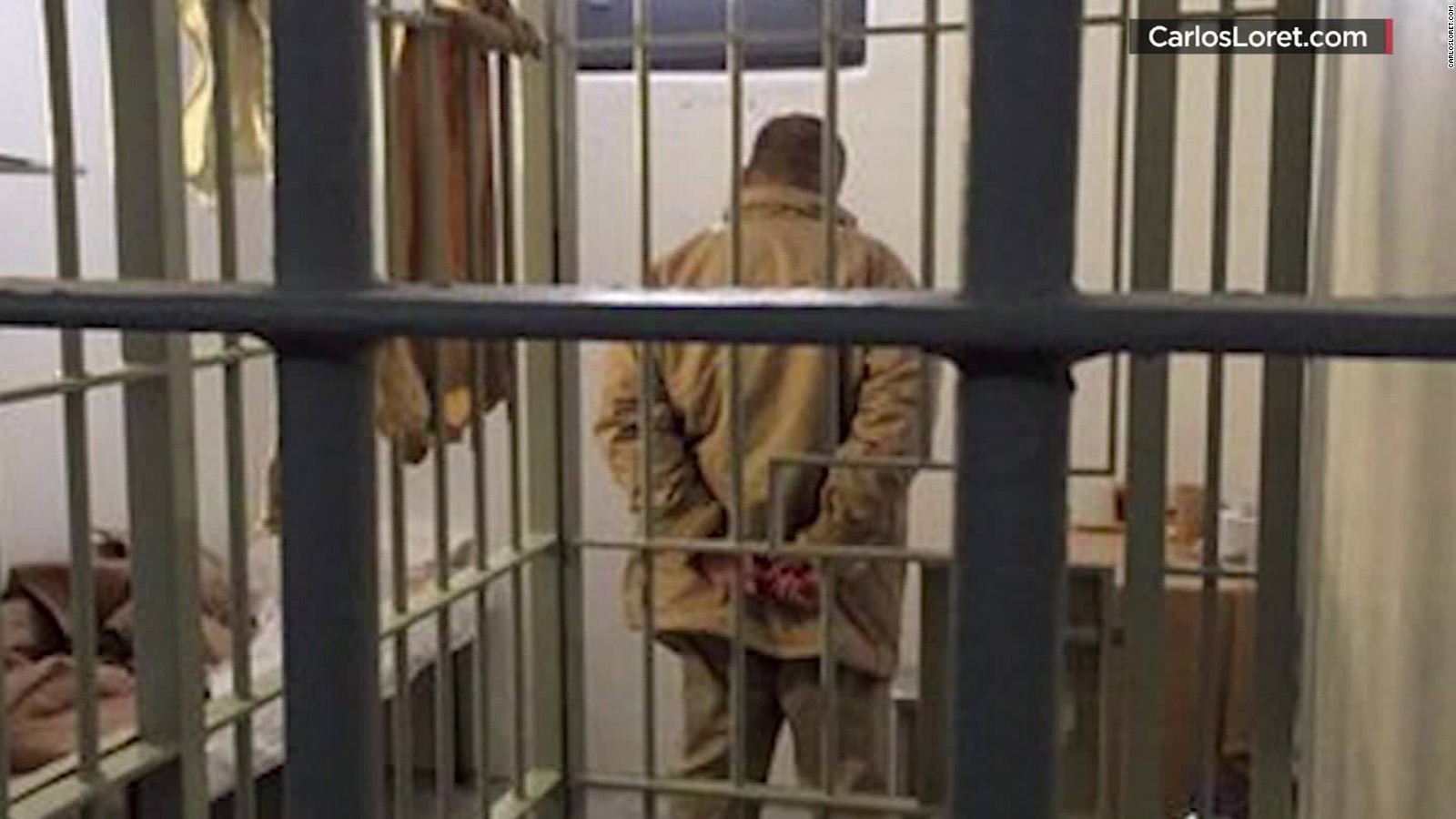 Video shows moment of 'El Chapo's' escape from prison CNN