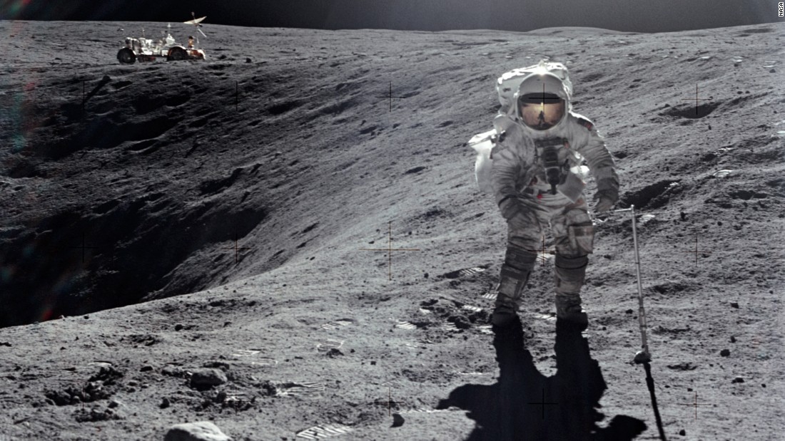 Eugene Cernan Last Man On The Moon Dies Cnn