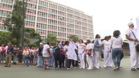 cnnee pkg osmary hernandez venezuela hospital maternidad mal estado_00013516