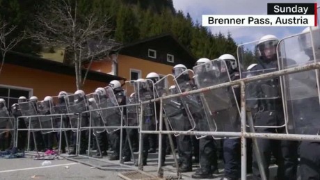 Austria passes stringent new asylum laws