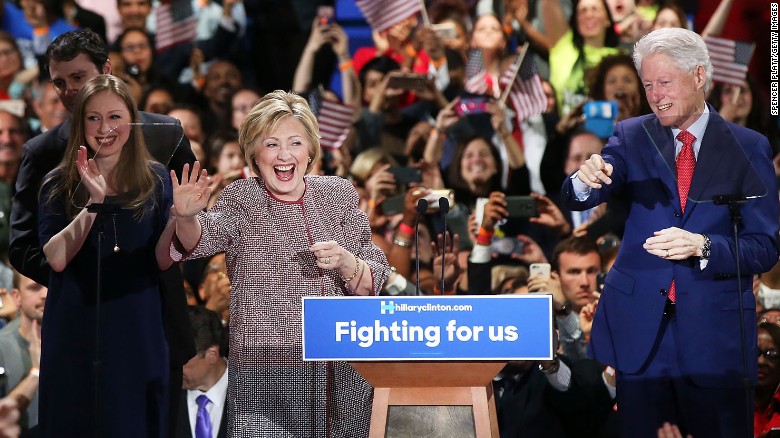 hillary debate teleprompt hillary debate teleprompt