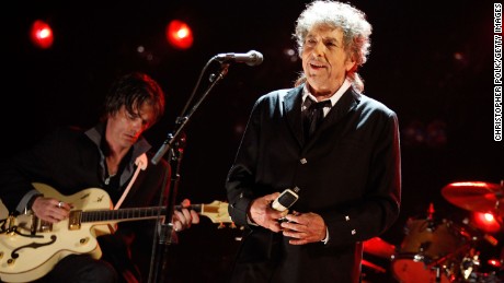 HOLLYWOOD, CA - JANUARY 12:  Musician Bob Dylan performs onstage during the 17th Annual Critics&#39; Choice Movie Awards held at The Hollywood Palladium on January 12, 2012 in Los Angeles, California.  (Photo by Christopher Polk/Getty Images   for VH1)