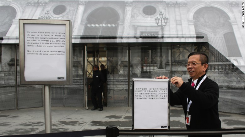 France Flooding Louvre Moving Some Artwork As Waters Rise In Paris Cnn