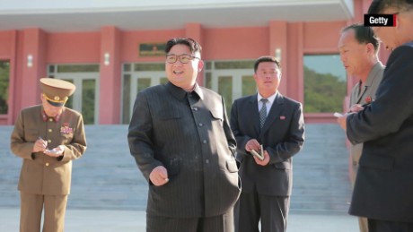 kim jong un smoking orig_00000000.jpg