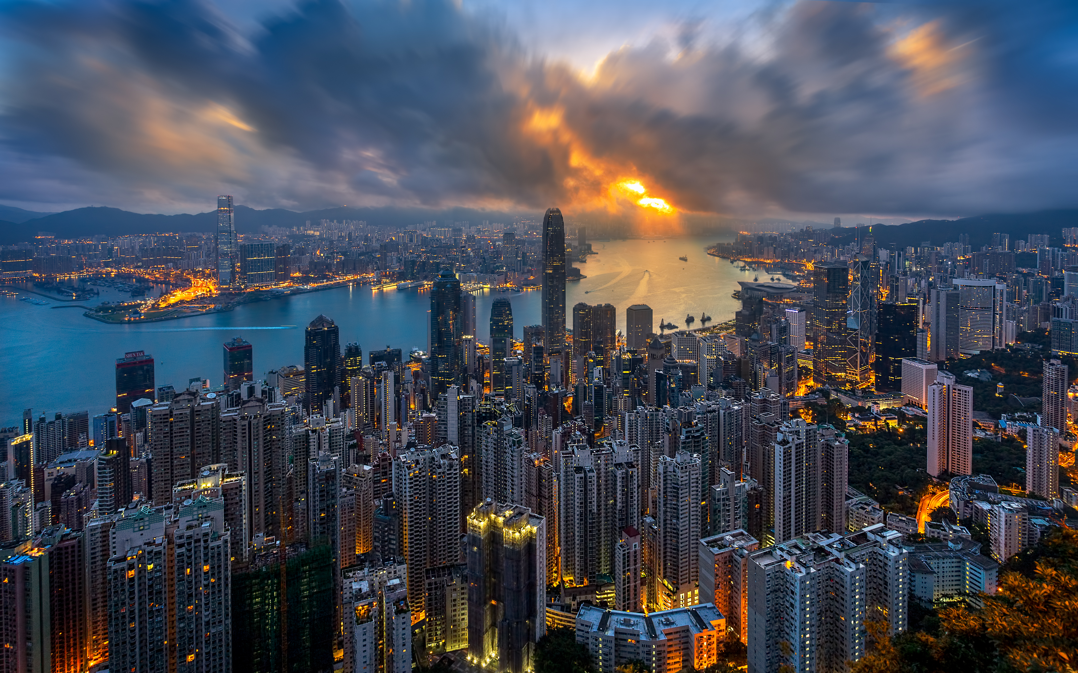 160701184442-hk-beauty-skyline-harbor.jpg