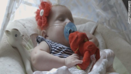 Google Cardboard saved their baby&#39;s life 