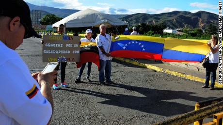 cnnee pkg gabriela matute colombia venezuela frontera problemas _00024909