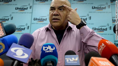 Venezuelan opposition spokesman Jesus Torrealba, from the Democratic Unity Roundtable (MUD), offers a press conference in Caracas on September 22, 2016. 
Venezuela's opposition vowed Thursday to stage massive protests after the authorities quashed their hopes of ousting President Nicolas Maduro's government in a recall referendum. / AFP / FEDERICO PARRA        (Photo credit should read FEDERICO PARRA/AFP/Getty Images)