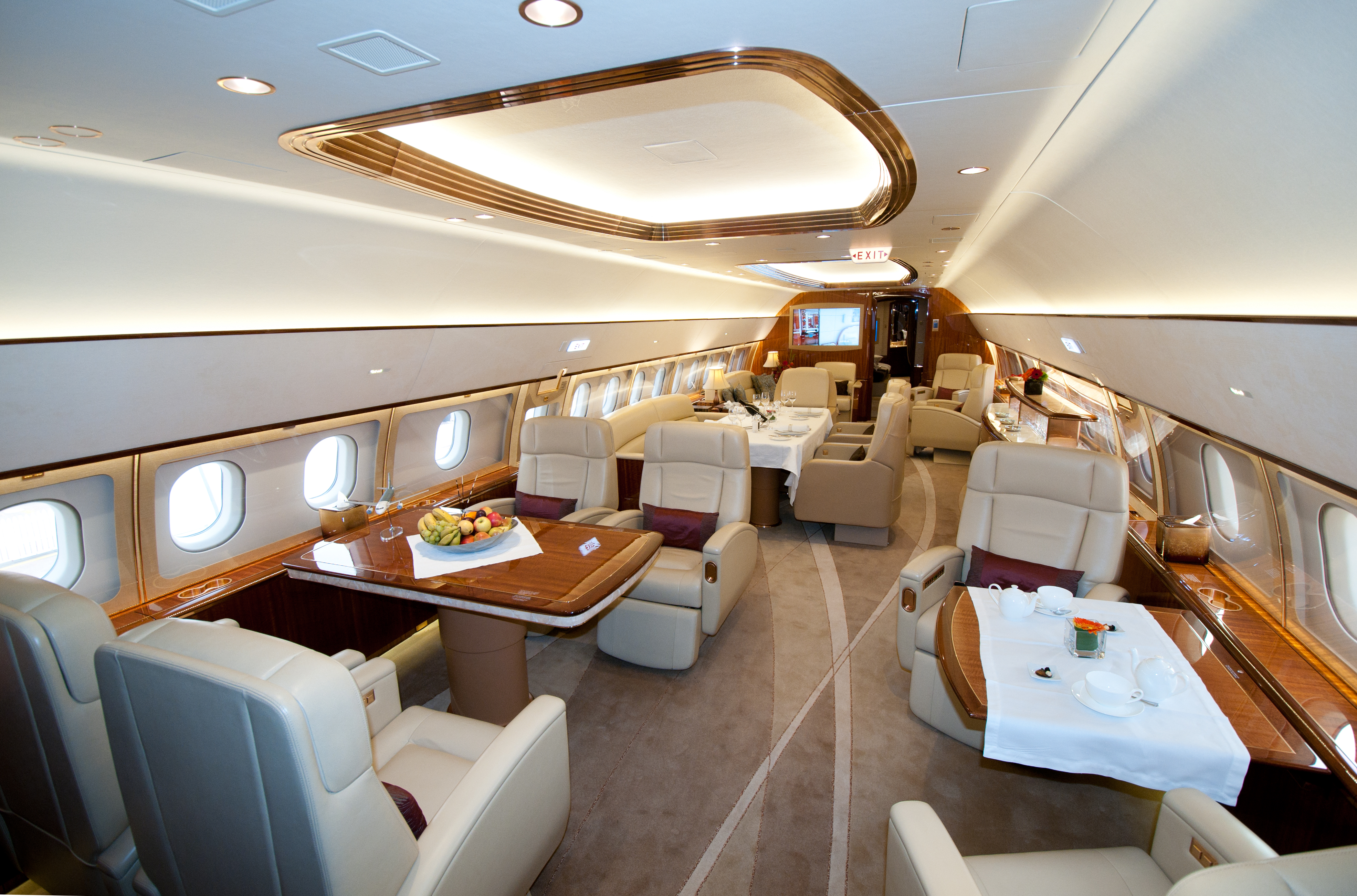 Luxury Jets Whisk Vips In Flying Palaces Cnn Travel