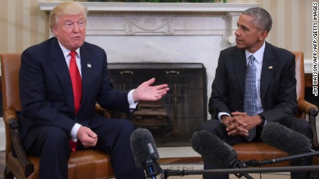US President Barack Obama meets with President-elect Donald Trump on transition planning in the Oval Office at the White House on November 10, 2016 in Washington,DC.  / AFP / JIM WATSON        (Photo credit should read JIM WATSON/AFP/Getty Images)