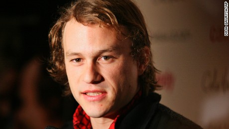 ** FILE ** In this Nov. 6, 2006, file photo, actor Heath Ledger arrives to the premiere of his new film &quot;Candy&quot; in New York.  (AP Photo/Dima Gavrysh,File) ** zu unserem KORR **