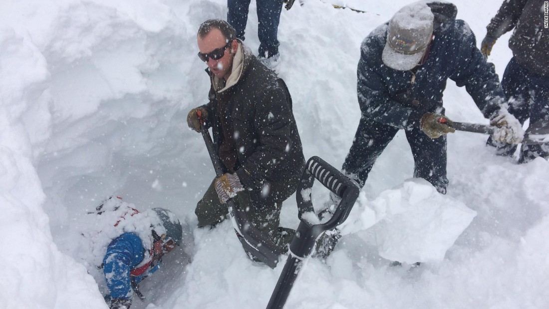 Skier Rescued After Triggering Avalanche Cnn 0735