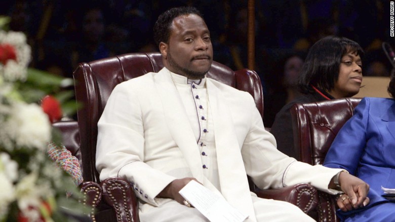 Bishop Eddie Long Controversial Megachurch Pastor Dies At 63 Cnn