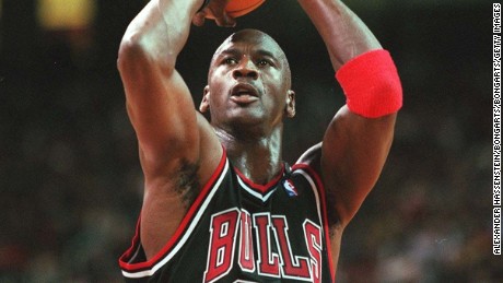 Michael Jordan 1997 (Foto von Alexander Hassenstein / Bongarts / Getty Images)